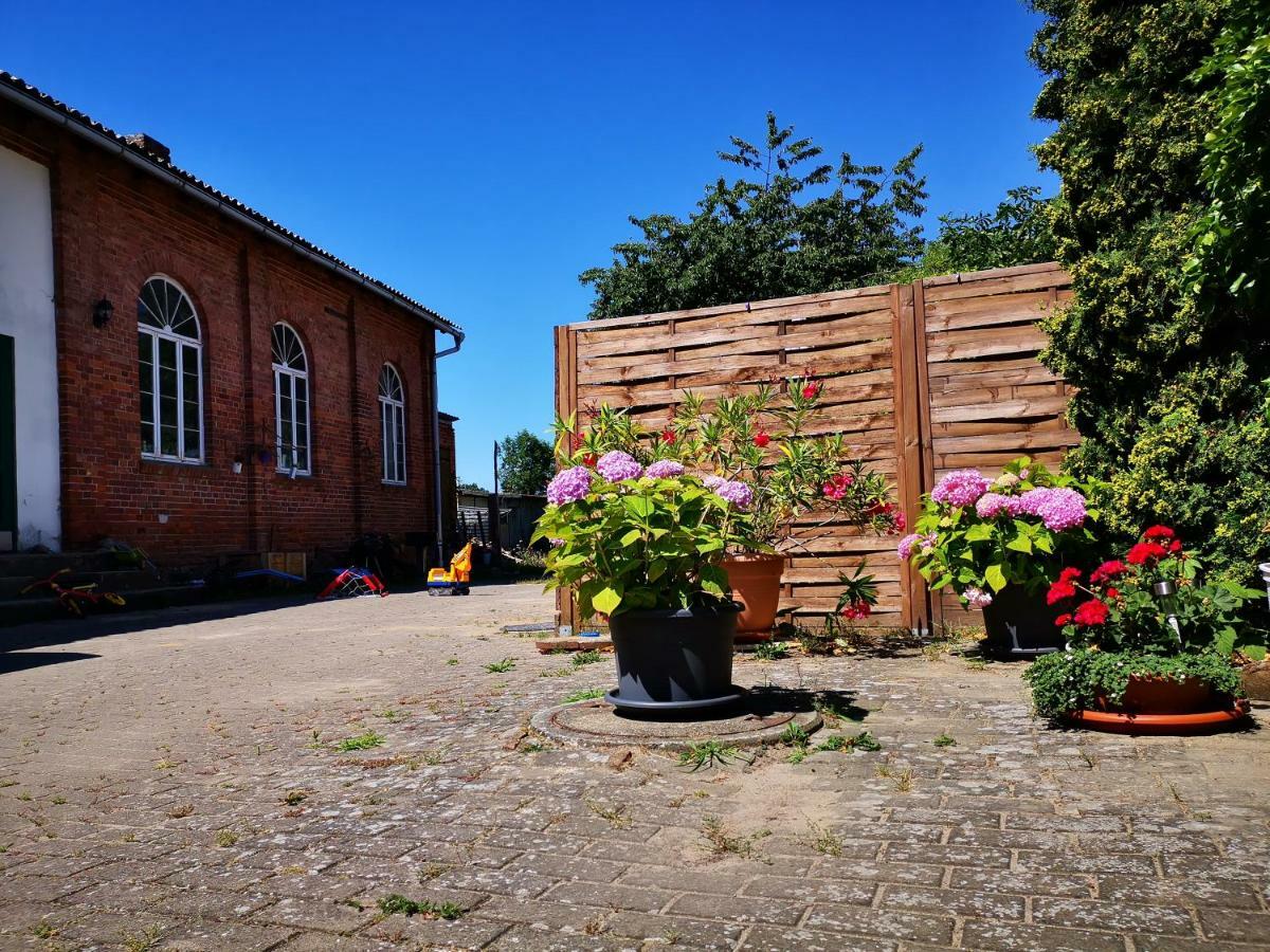 Landidylle Mertensdorf - Ferienwohnung Triglitz Exterior photo